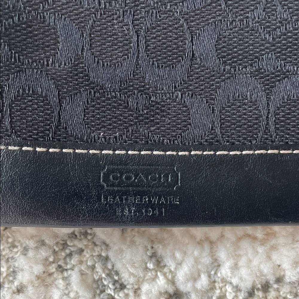 Coach Signature C Mini Skinny
Jacquard Canvas - Picture 2 of 4